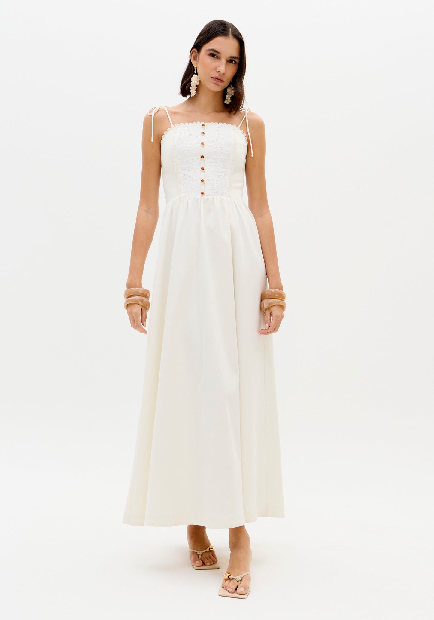 Vestido Midi Branco Botões Frontais Alças Finas — Lança Perfume