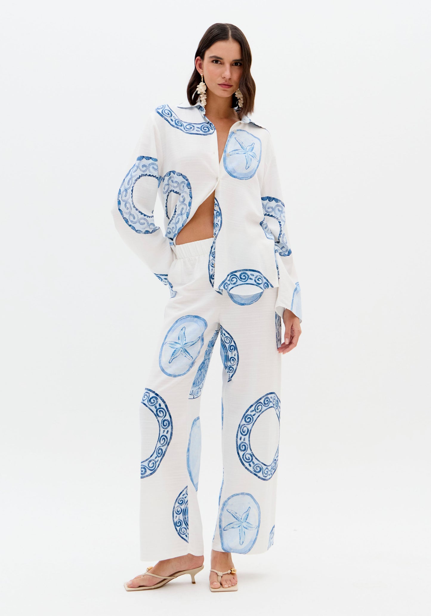 Calças Wide Leg Estampado Azul Círculos - Lança Perfume