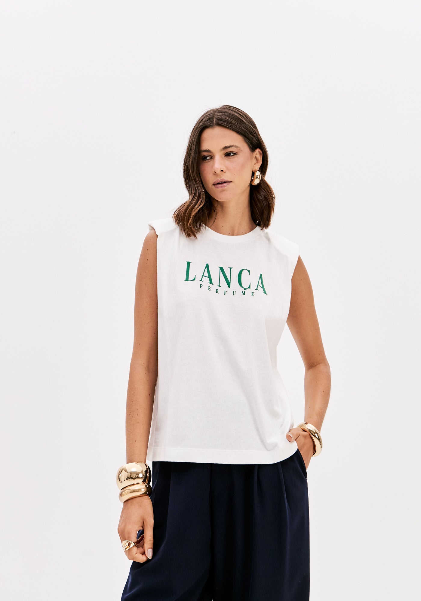 T- shirt com lenço  - Lança perfume