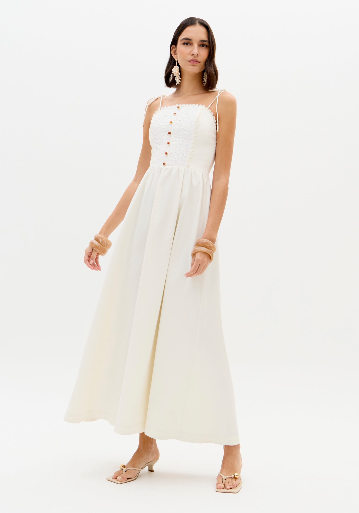 Vestido Midi Branco Botões Frontais Alças Finas — Lança Perfume