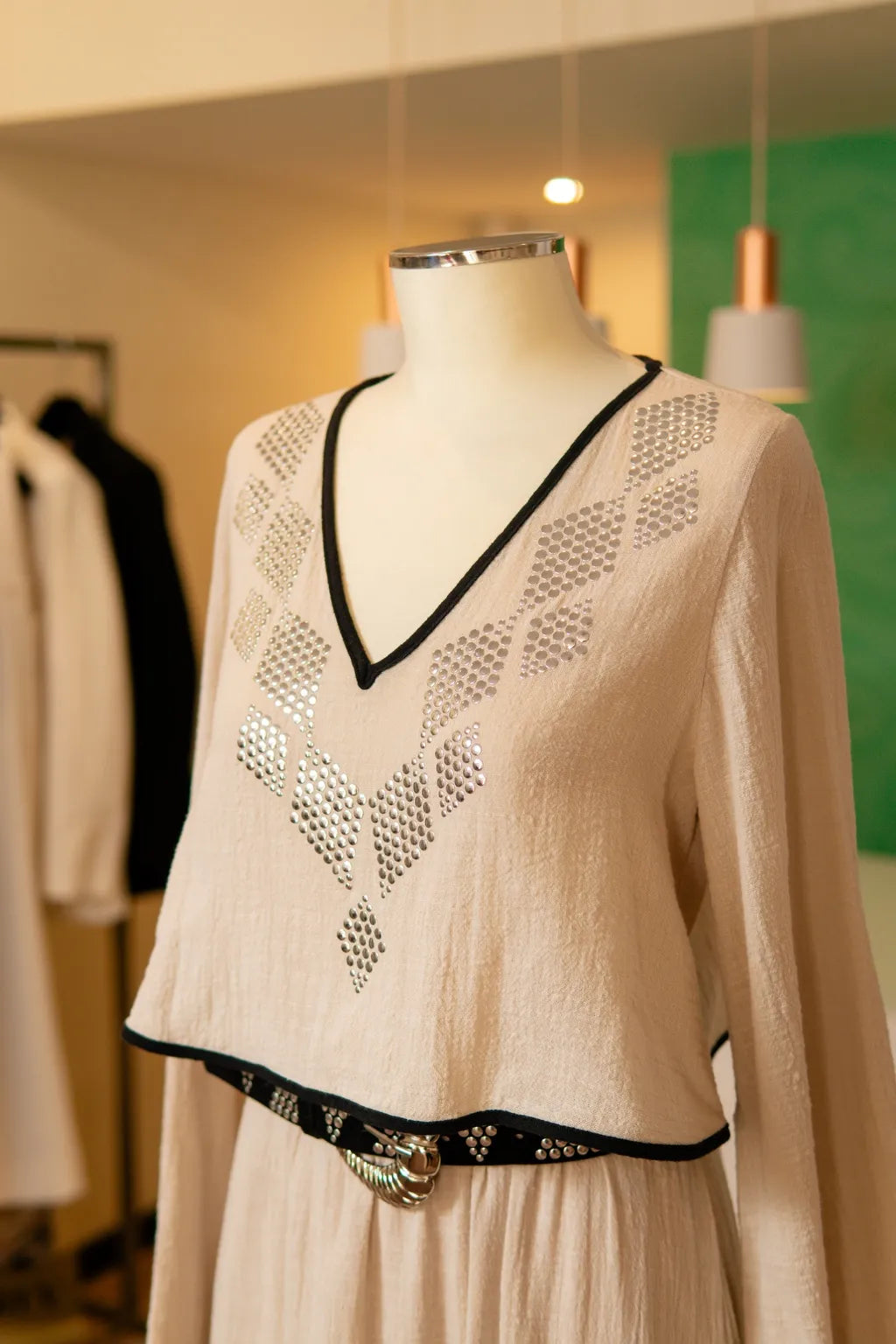 Conjunto Top  & Saia Longa + Cinto - Lança Perfume