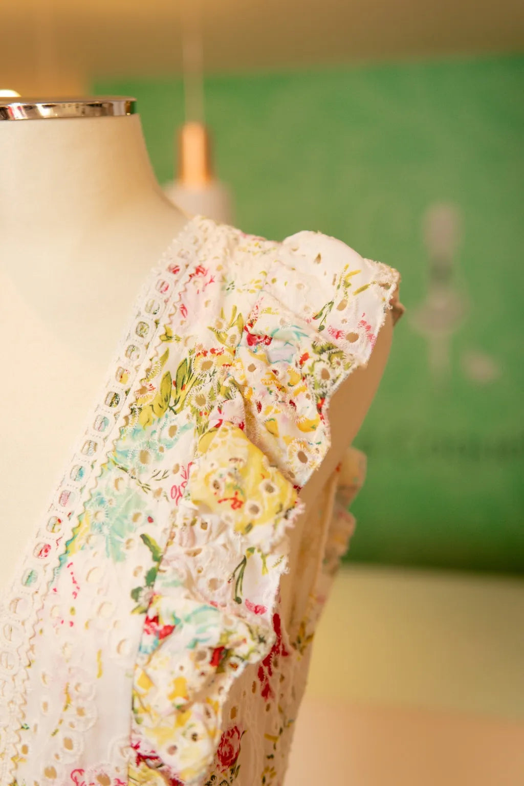 Vestido Floral Bordado - Dixie