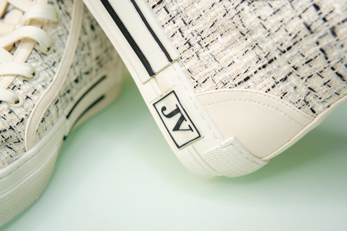 Sneakers - Josh V
