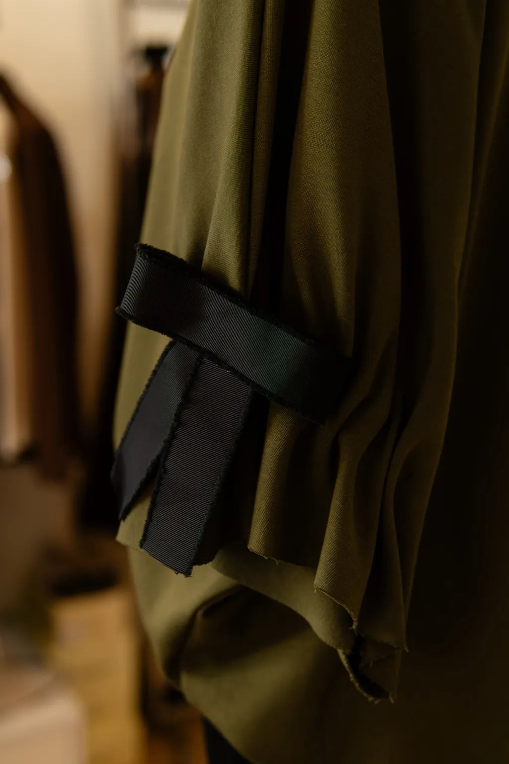 Camisola laço oversized verde militar - Dixie