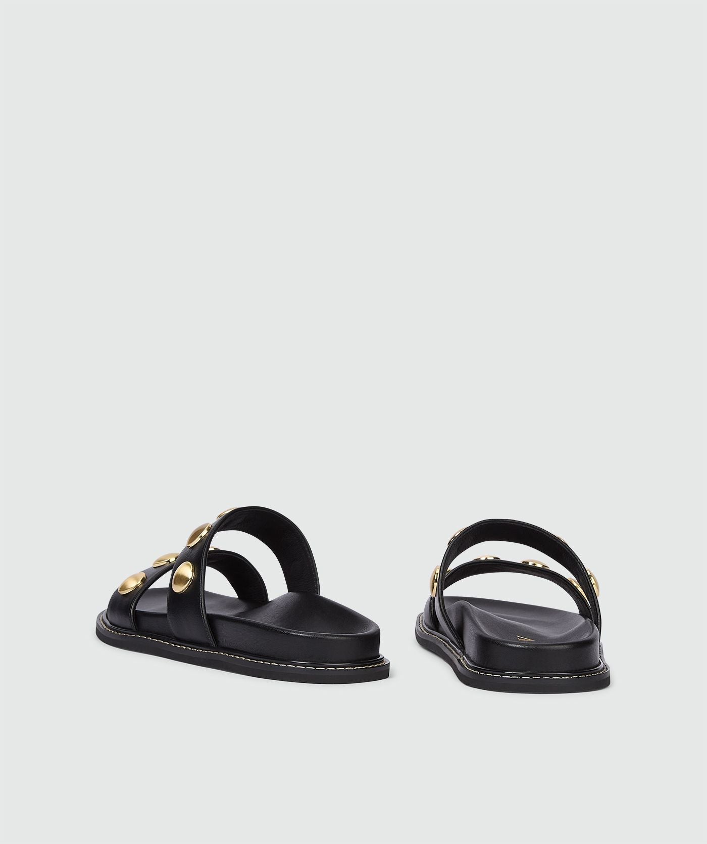 Image 7: Achteraanzicht van sandalen met studs in de kleur Black, zonder model, weergegeven op een lichtgrijze achtergrond