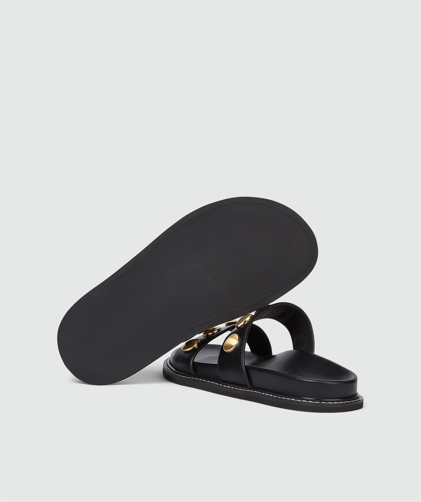 Image 9: Sandalen met studs in de kleur Black, zonder model, weergegeven op een lichtgrijze achtergrond