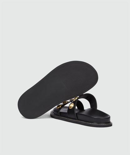 Image 9: Sandalen met studs in de kleur Black, zonder model, weergegeven op een lichtgrijze achtergrond