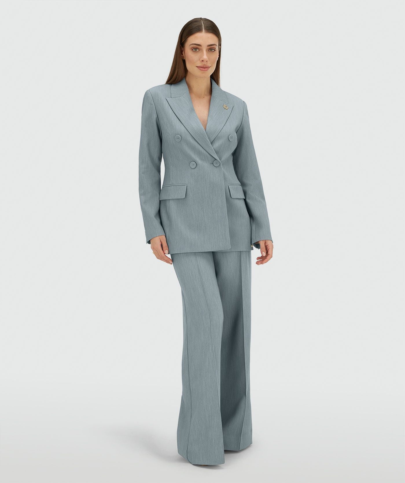 Image 46: Model draagt een fitted blazer in de kleur Sky Blue Melange