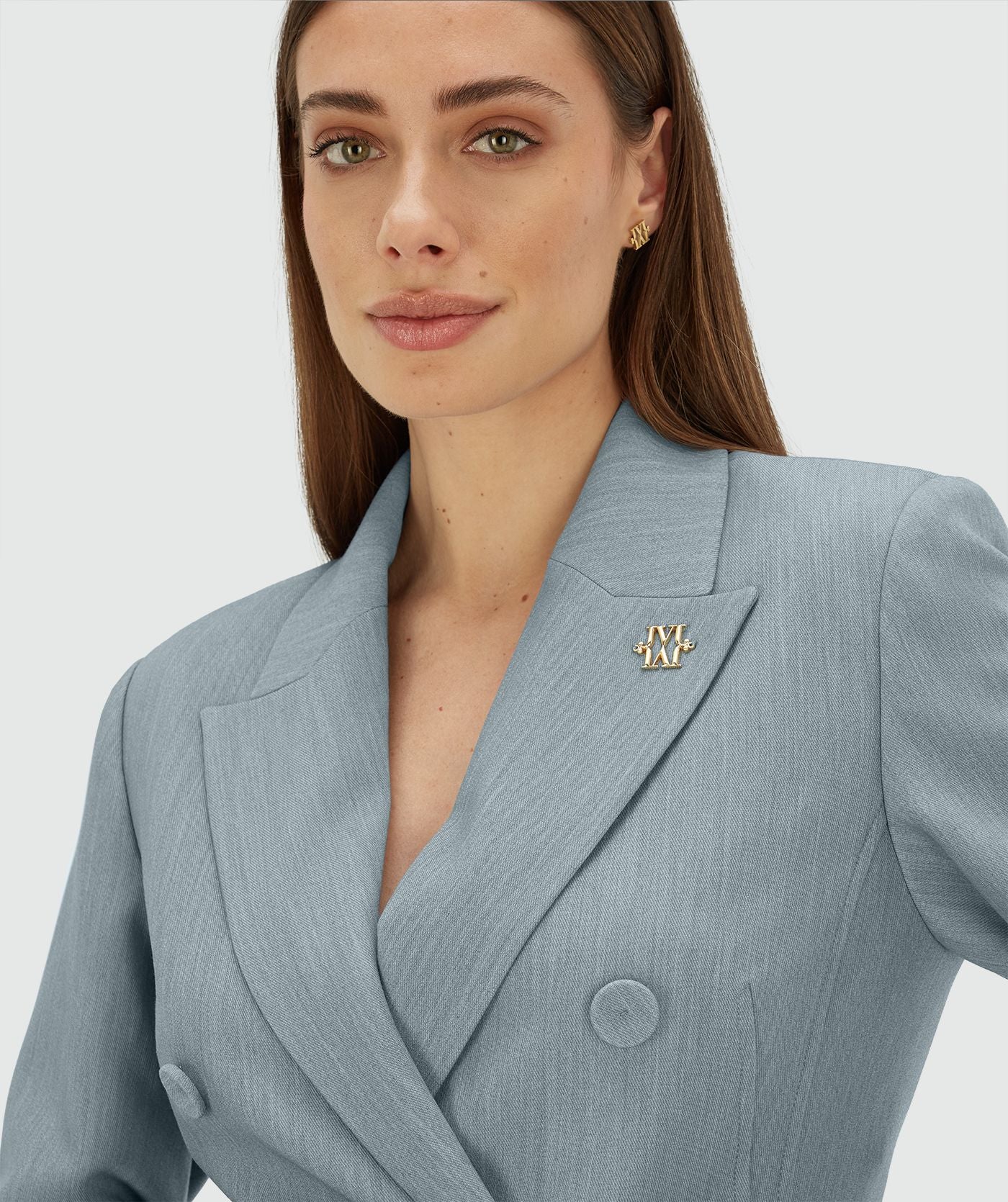 Image 42: Model draagt een fitted blazer in de kleur Sky Blue Melange