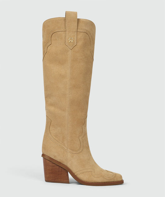 Image 3: Beige laarzen van suède, weergegeven op een lichtgrijze achtergrond