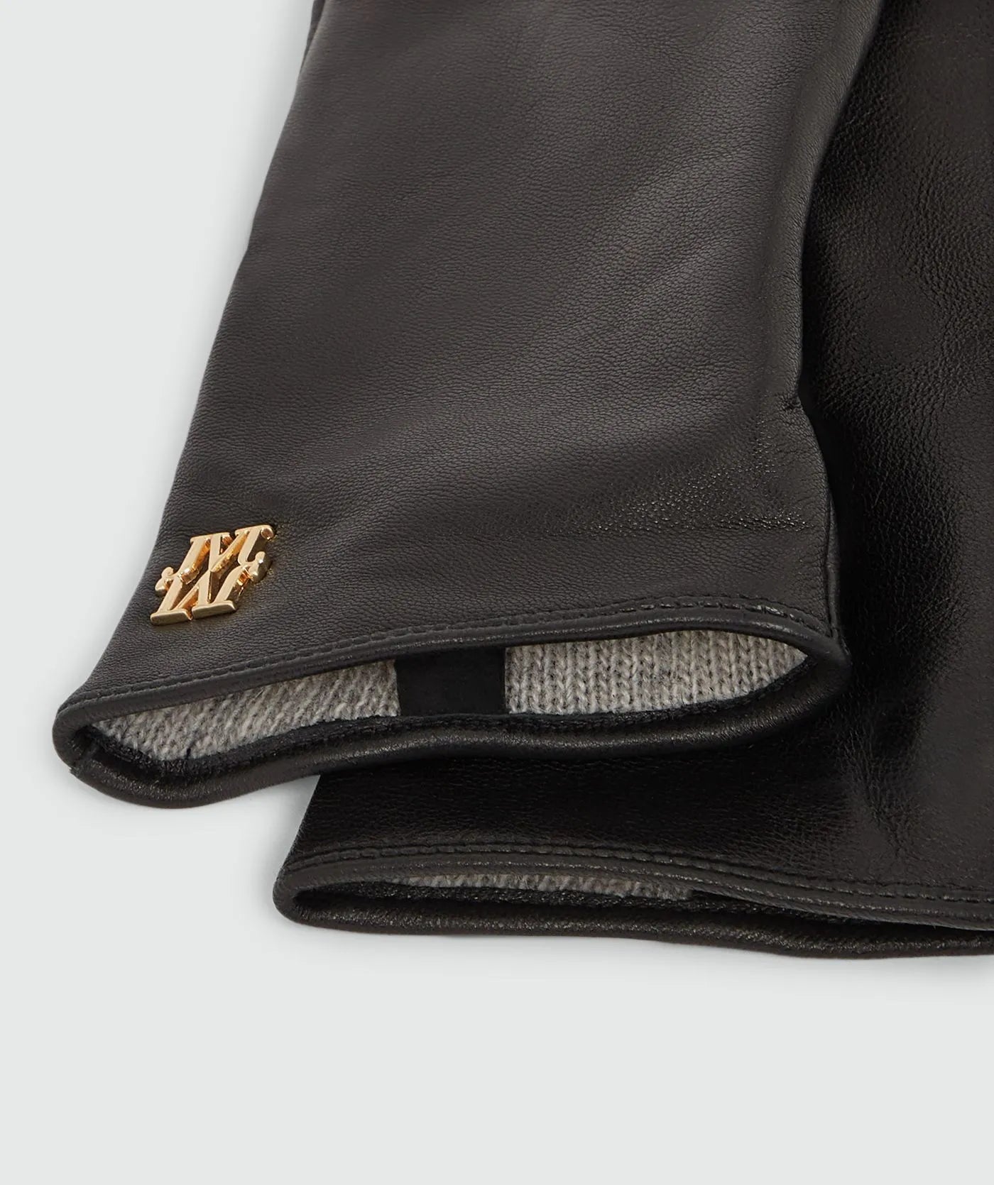 Acarlett gloves - Josh V