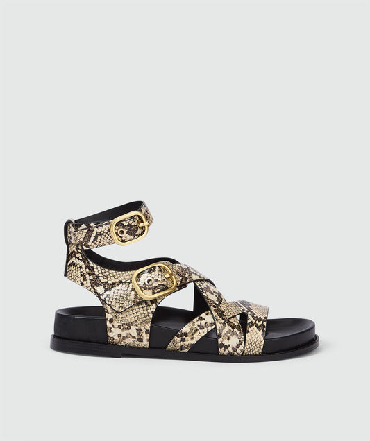 Image 17: Sandalen met snake print, zonder model, weergegeven op een lichtgrijze achtergrond