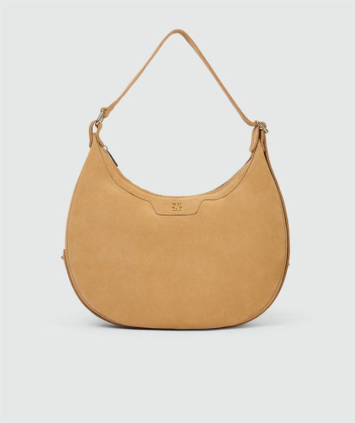 Image 14: Vooraanzicht van een suède tas in de kleur Light Camel, voorzien van een ritssluiting en een verstelbaar hengsel